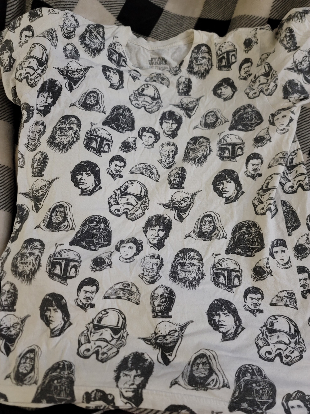 Star Wars Men’s White Tee with Black Character Sketches